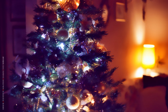 Картинка календари праздники +салюты шар елка игрушка