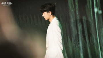 Картинка мужчины wang+yi+bo актер пиджак шторы