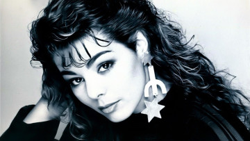 Картинка музыка sandra сандра певица лицо серьги