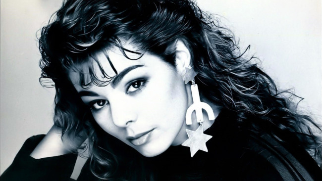 Обои картинки фото музыка, sandra, сандра, певица, лицо, серьги