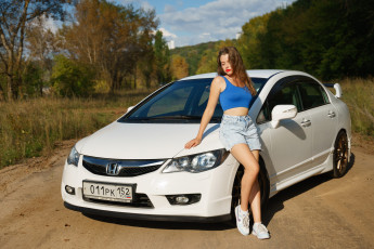 Картинка девушка+и+авто автомобили -авто+с+девушками девушка женщина шатенка темноволосая сексуальная модель звезда позирует разная обувь верхняя стильная одежда нижнее эротическое бельё трусы лифчик колготки чулки аксессуары макияж и множество элементов на фотографии