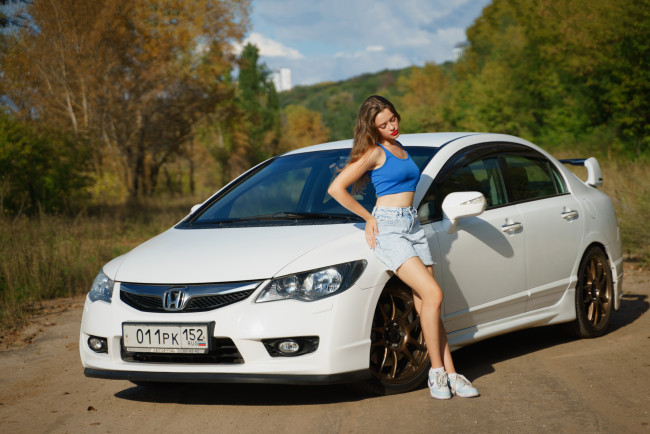 Обои картинки фото девушка и авто, автомобили, -авто с девушками, девушка, женщина, шатенка, темноволосая, сексуальная, модель, звезда, позирует, попа, грудь, ножки, разная, обувь, верхняя, стильная, одежда, нижнее, эротическое, бельё, трусы, лифчик, колготки, чулки, аксессуары, макияж, и, множество, элементов, на, фотографии