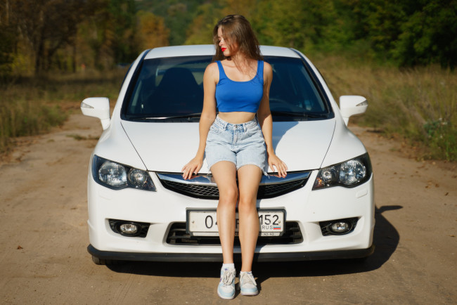 Обои картинки фото девушка и авто, автомобили, -авто с девушками, девушка, женщина, шатенка, темноволосая, сексуальная, модель, звезда, позирует, разная, обувь, верхняя, стильная, одежда, нижнее, эротическое, бельё, трусы, лифчик, колготки, чулки, аксессуары, макияж, и, множество, элементов, на, фотографии