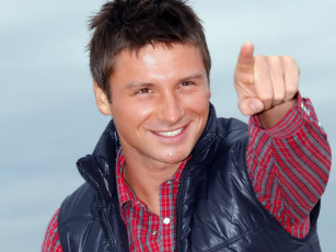 Картинка музыка сергей лазарев певец улыбка