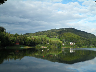 Картинка природа реки озера река дома холм