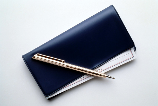 Обои картинки фото разное, канцелярия, книги, кошелек, билет, ручка