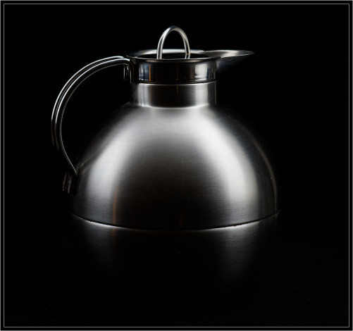 Обои картинки фото разное, посуда,  столовые приборы,  кухонная утварь, чайник, металлический