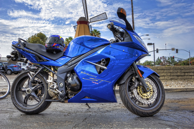 Обои картинки фото мотоциклы, triumph, байк