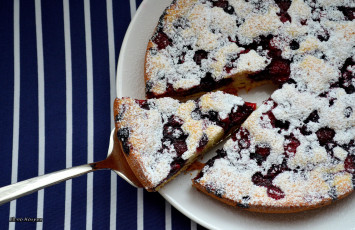 Картинка еда пироги скатерть кусок лопатка тарелка пирог