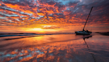 Картинка корабли Яхты закат яхта море облака