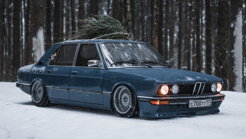 Картинка автомобили bmw e12