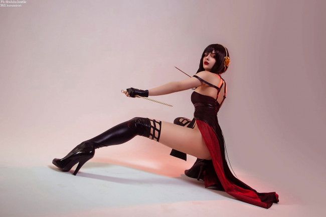 Обои картинки фото kurumirori, девушки, - креатив,  косплей, образ, костюм, оружие