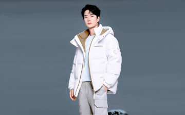 Картинка мужчины wang+yi+bo актер куртка