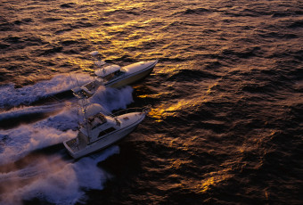 Картинка корабли катера море