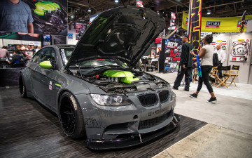 Картинка автомобили выставки+и+уличные+фото bmw серый