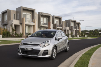 Картинка автомобили kia 5-door rio серый 2015г ub au-spec