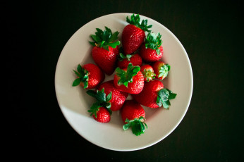 Картинка еда клубника +земляника ягоды