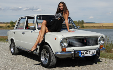 Картинка автомобили -авто+с+девушками ваз