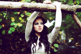 Картинка девушки -+брюнетки +шатенки оригами брюнетка кружева