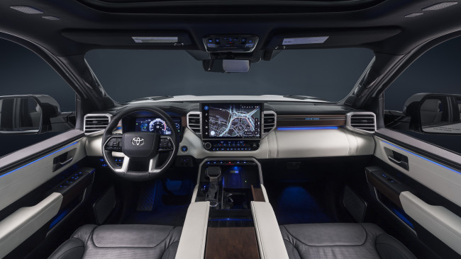 Обои картинки фото автомобили, интерьеры, toyota, tundra, capstone, crewmax, интерьер, тойота, пикап