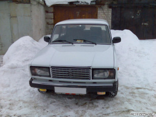 Картинка автомобили выставки уличные фото