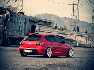 Картинка автомобили mazda