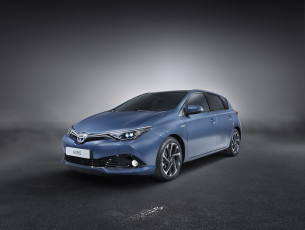 Картинка автомобили toyota 2015г hybrid auris