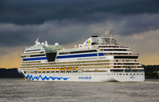 Обои картинки фото корабли, лайнеры, круиз, лайнер