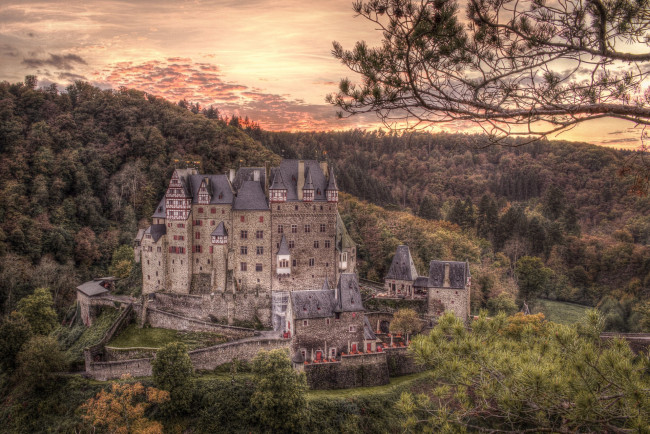 Обои картинки фото burg eltz  germany, города, замки германии, горы, замок