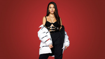 обоя madison beer,  2018 wallpapers, музыка, знаменитости, пуховик, актриса, madison, beer, девушка
