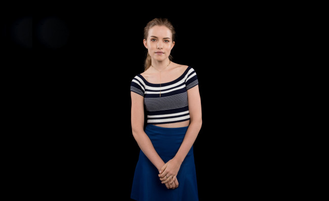 Обои картинки фото willa fitzgerald,  2019 wallpaper, девушки, -unsort , брюнетки, темноволосые, уилла, фицджеральд, голливуд, актриса, willa, fitzgerald, черный, фон