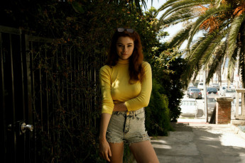 Картинка sabrina+lynn девушки sabrina lynn девушка модель рыжая рыжеволосая взгляд конопушки поза