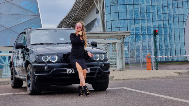 Обои картинки фото автомобили, -авто с девушками, bmw, x5