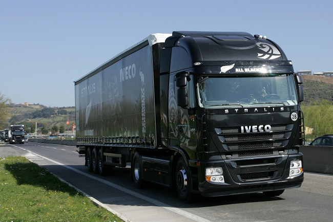 Обои картинки фото автомобили, iveco