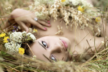 Картинка -Unsort+Лица+Портреты девушки unsort лица портреты сено травы взгляд