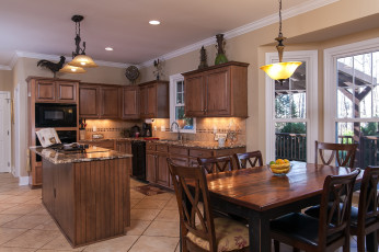 Картинка интерьер кухня мебель стол кран микроволновка