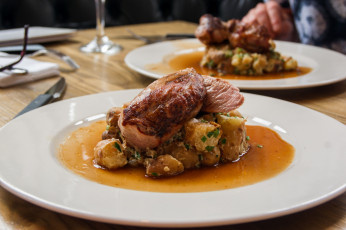 Картинка еда мясные+блюда соус мясное блюдо