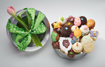 Картинка еда пирожные +кексы +печенье бант тарелки тюльпан печенье