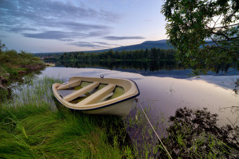 Картинка корабли лодки +шлюпки лодка река