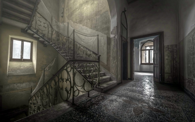 Обои картинки фото интерьер, холлы,  лестницы,  корридоры, дверь, лестница, окно