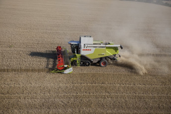 Картинка техника комбайны claas