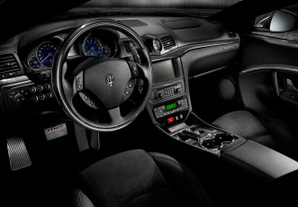 Картинка автомобили интерьеры руль салон мазерати