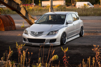 Картинка автомобили mazda