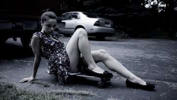 Картинка девушки -+черно-белые красивая девушка