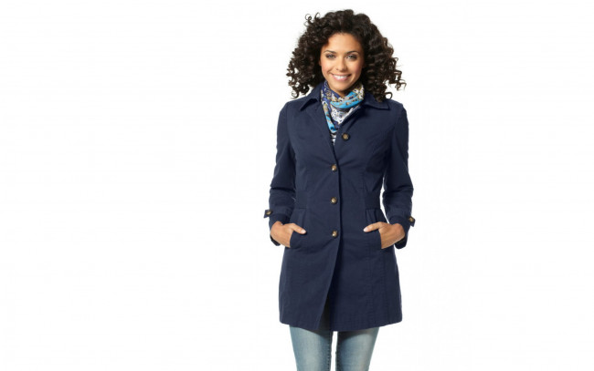 Обои картинки фото девушки, - брюнетки,  шатенки, брюнетка, шарф, плащ