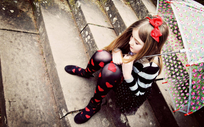 Обои картинки фото разное, люди, девочка, зонт, ступени