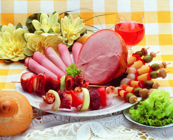 Обои картинки фото еда, разное, ветчина, вино, шашлык, овощи