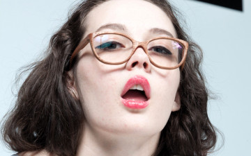 Картинка девушки -+лица +портреты marla o ksenia yankovskaya лицо очки