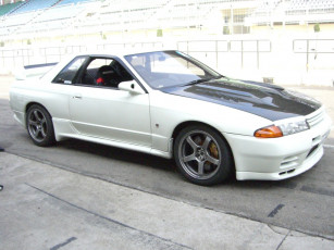 Картинка автомобили nissan datsun