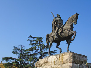 Картинка города памятники скульптуры арт объекты